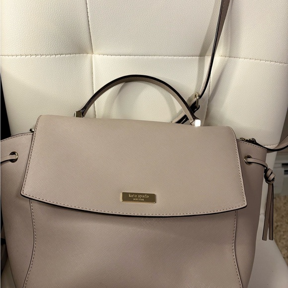 Kate Spade Elegant Taupe Hand Bag - Picture 2 of 6